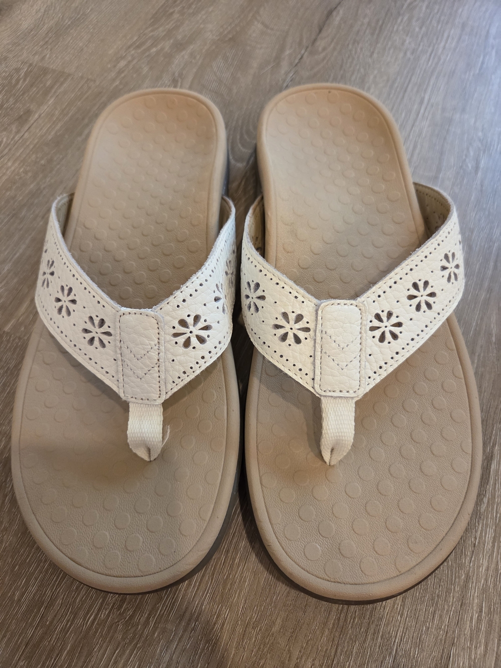 Vionic Pink Slide Sandals and flip flops bundle - Picture 3 of 4